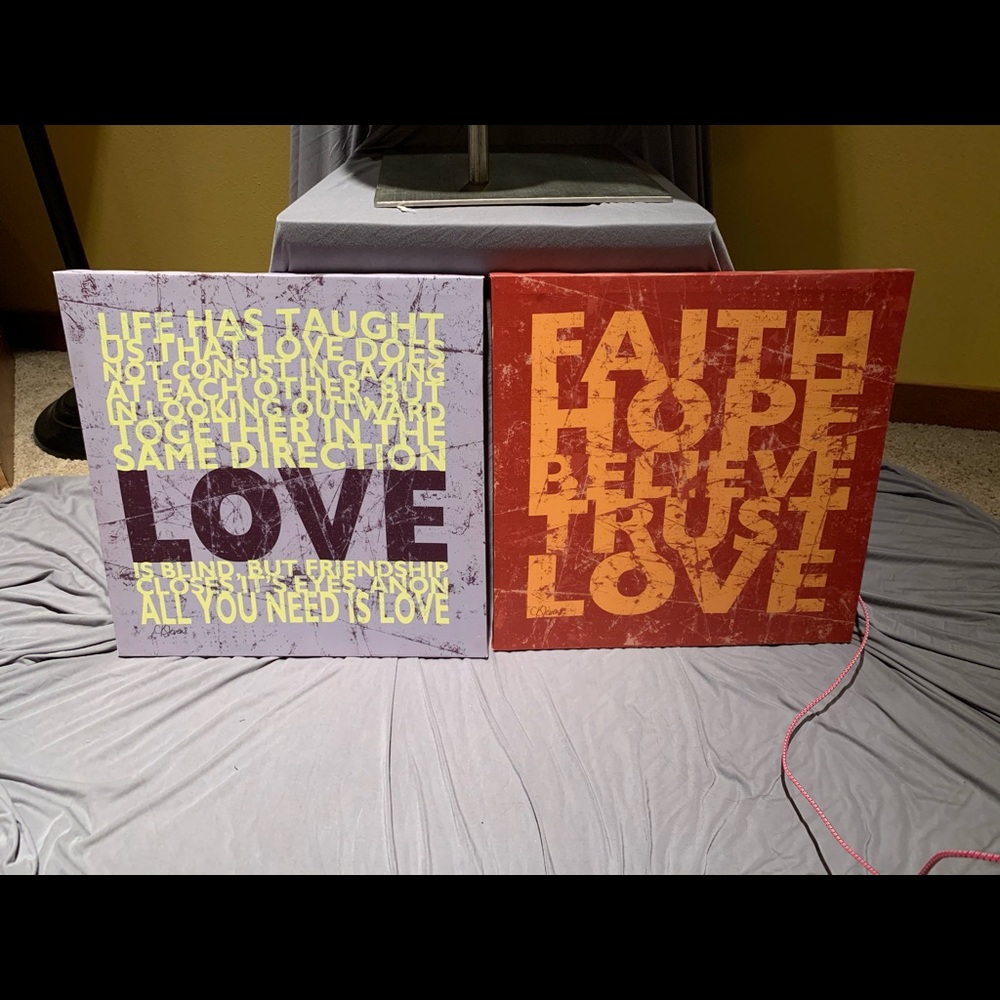 Wall Decor;